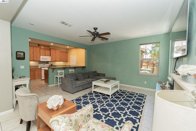 172 W Erics Way, Mountain House, CA 95391