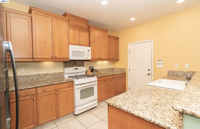 172 W Erics Way, Mountain House, CA 95391