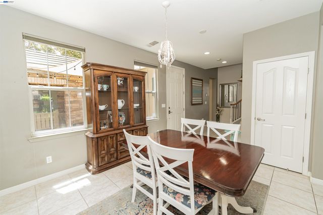 172 W Erics Way, Mountain House, CA 95391