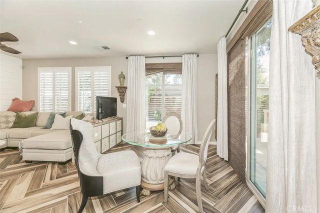 7076 N Cedar Hill Drive, Fresno, CA 93722