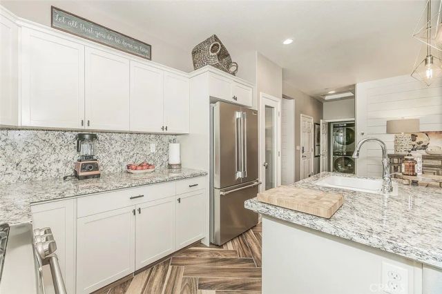 7076 N Cedar Hill Drive, Fresno, CA 93722