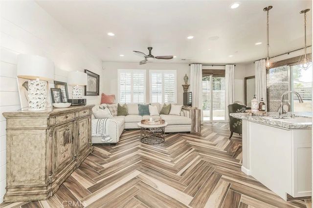 7076 N Cedar Hill Drive, Fresno, CA 93722
