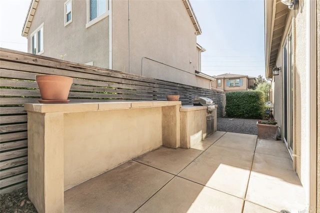 7076 N Cedar Hill Drive, Fresno, CA 93722