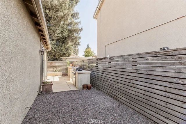 7076 N Cedar Hill Drive, Fresno, CA 93722