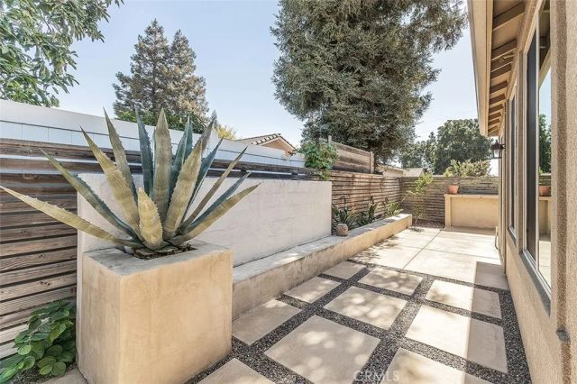 7076 N Cedar Hill Drive, Fresno, CA 93722
