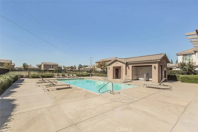 7076 N Cedar Hill Drive, Fresno, CA 93722