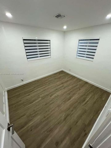 6220 NW 19th St, Sunrise, FL 33313