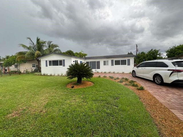 6220 NW 19th St, Sunrise, FL 33313