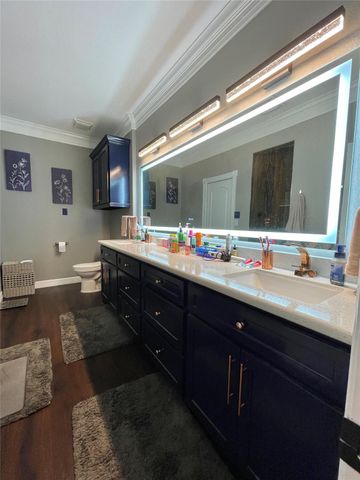 218 N Avenue A, Freeport, TX 77541