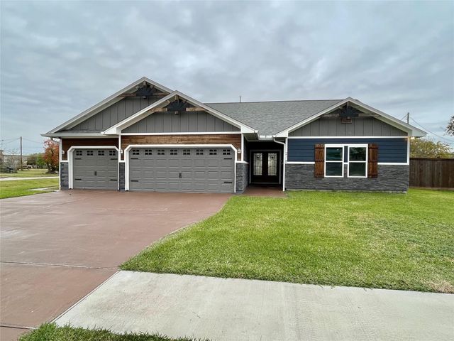 218 N Avenue A, Freeport, TX 77541