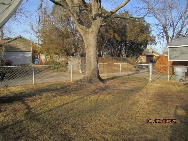 1313 Oakbluff Drive, Lancaster, TX 75146