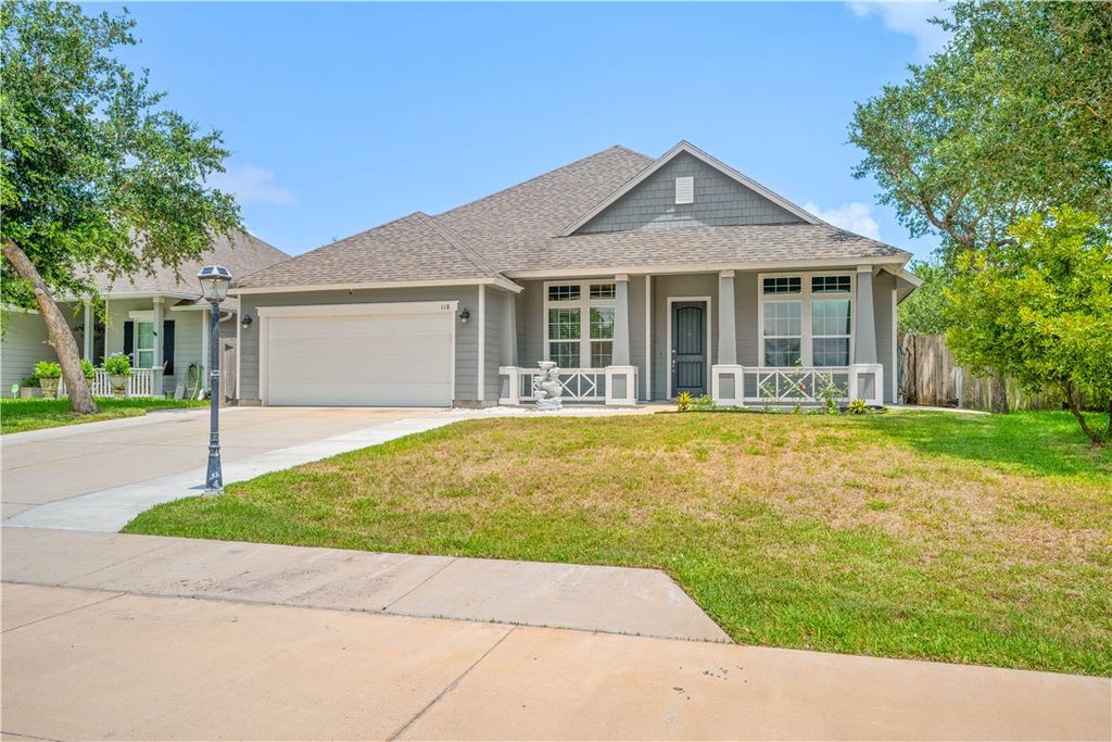 118 Norwood Oaks Dr, Rockport, TX 78382 — exterior