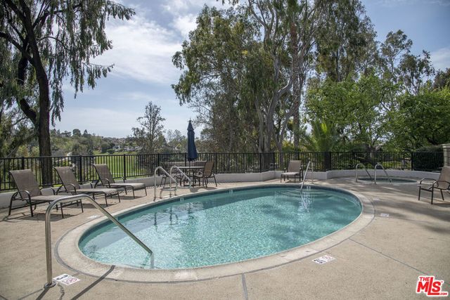 38 Sea Island Drive, Newport Beach, CA 92660