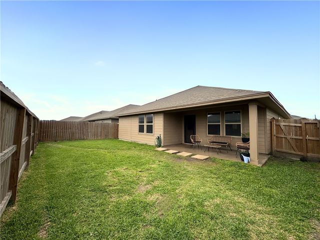 7726 Lariat Toss Dr, Corpus Christi, TX 78414