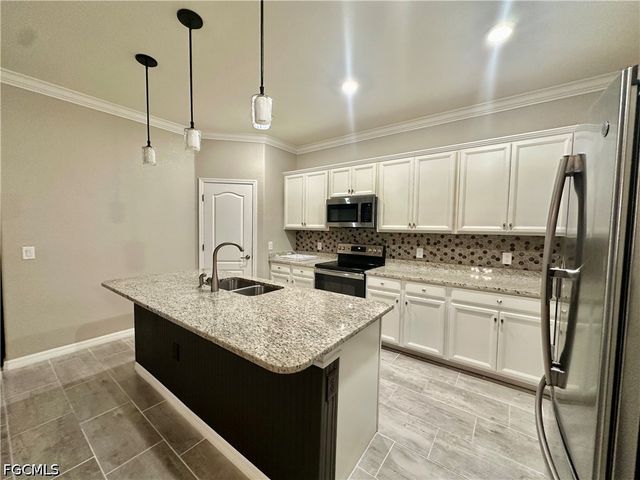 12952 Broomfield LN, Fort Myers, FL 33913