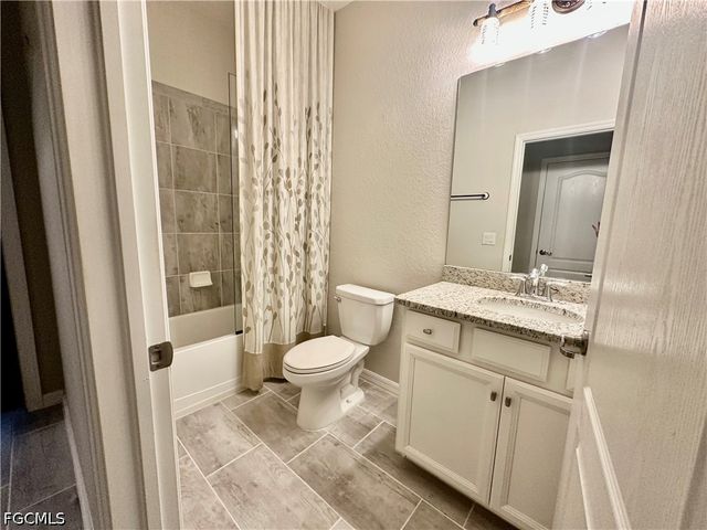 12952 Broomfield LN, Fort Myers, FL 33913