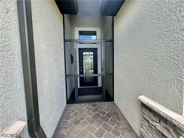 12952 Broomfield LN, Fort Myers, FL 33913