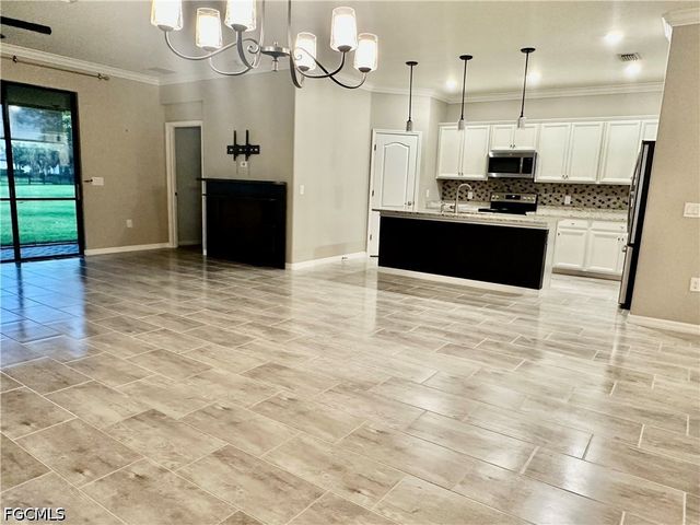 12952 Broomfield LN, Fort Myers, FL 33913