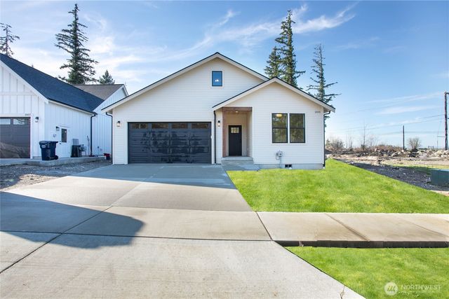 1005 Night Hawk Way, Everson, WA 98247