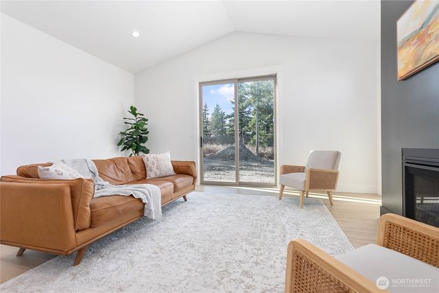 1005 Night Hawk Way, Everson, WA 98247