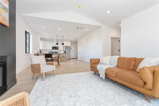 1005 Night Hawk Way, Everson, WA 98247