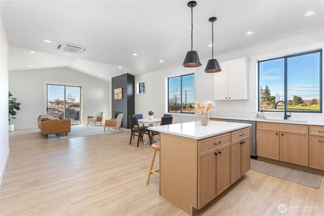 1005 Night Hawk Way, Everson, WA 98247