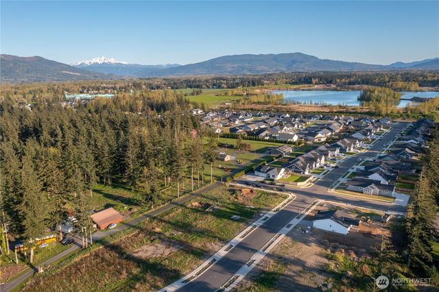 1005 Night Hawk Way, Everson, WA 98247