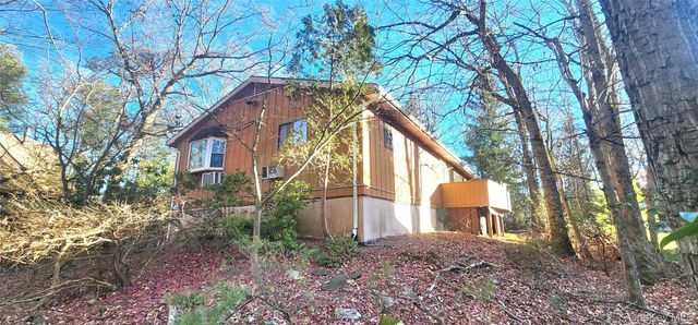 63 Pebble Path, Rock Hill, NY 12775