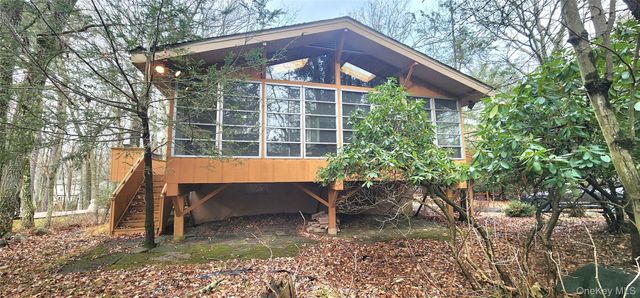 63 Pebble Path, Rock Hill, NY 12775