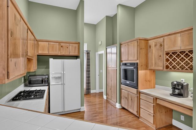 1135 Stirlingshire Dr, Hendersonville, TN 37075