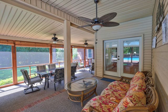 1135 Stirlingshire Dr, Hendersonville, TN 37075