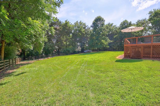 1135 Stirlingshire Dr, Hendersonville, TN 37075