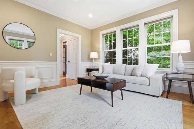 440 Concord Road, Bedford, MA 01730