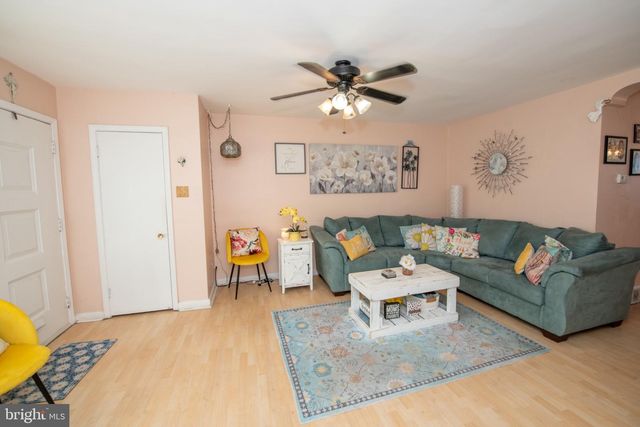 7908 LEONARD ST, Philadelphia, PA 19152