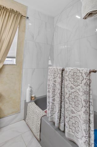 13620 Weyburne Drive, Delray Beach, FL 33446