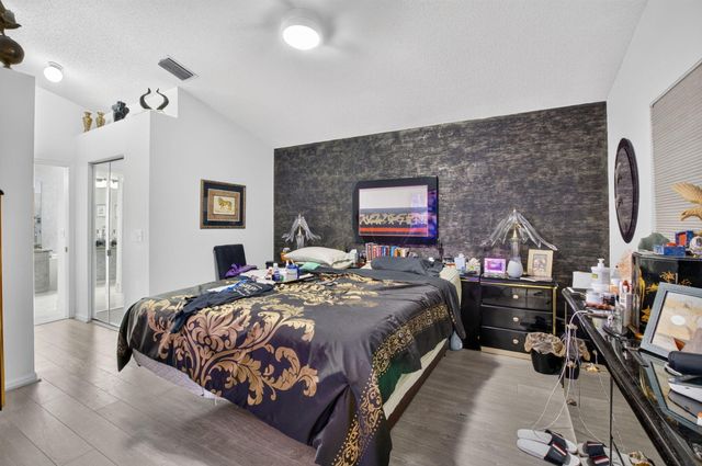 13620 Weyburne Drive, Delray Beach, FL 33446