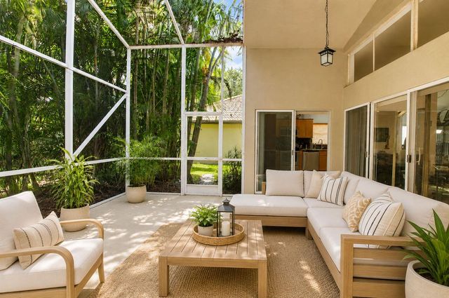 13620 Weyburne Drive, Delray Beach, FL 33446