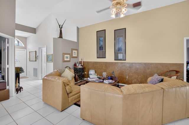 13620 Weyburne Drive, Delray Beach, FL 33446