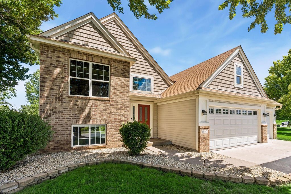 10917 Nassau Circle NE, Blaine, MN 55449
