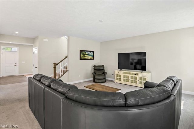 35405 Crystal Creek Court, Grafton, OH 44044