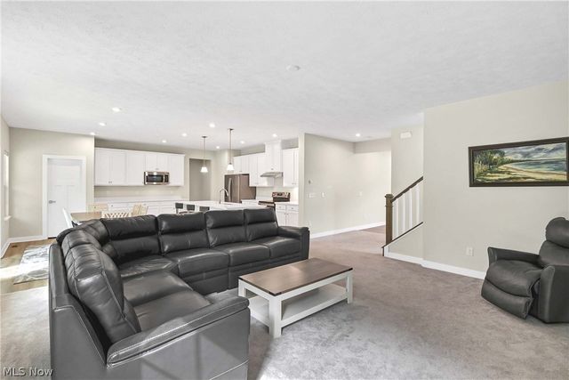 35405 Crystal Creek Court, Grafton, OH 44044