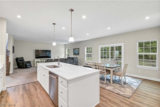 35405 Crystal Creek Court, Grafton, OH 44044