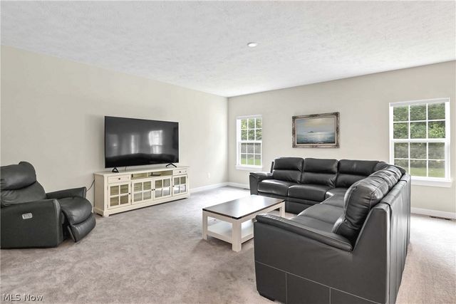 35405 Crystal Creek Court, Grafton, OH 44044