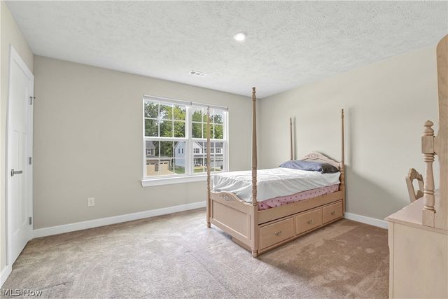 35405 Crystal Creek Court, Grafton, OH 44044