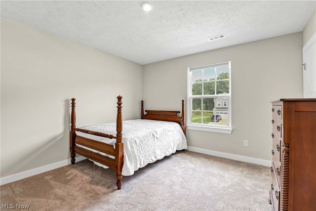 35405 Crystal Creek Court, Grafton, OH 44044