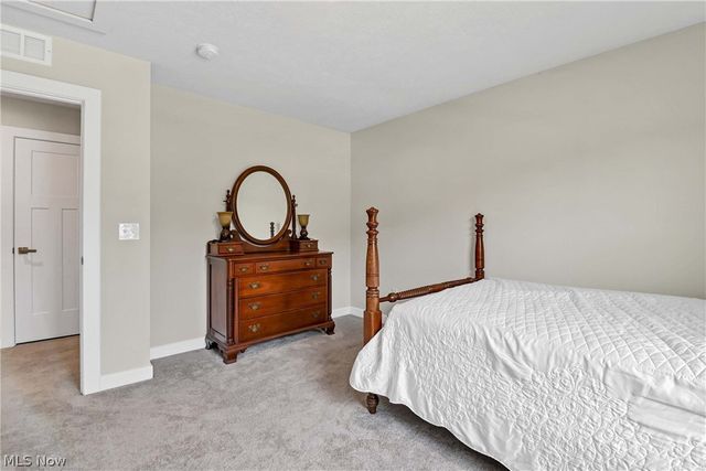 35405 Crystal Creek Court, Grafton, OH 44044