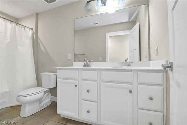 35405 Crystal Creek Court, Grafton, OH 44044