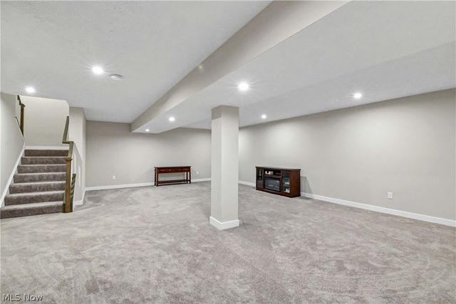 35405 Crystal Creek Court, Grafton, OH 44044