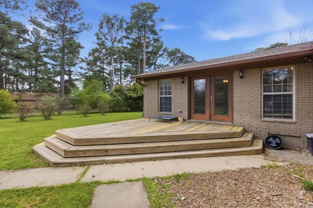 901 W Iowa St Street, Beebe, AR 72012