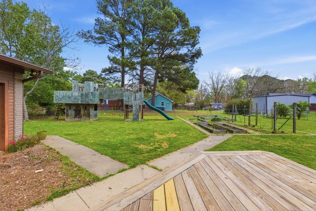 901 W Iowa St Street, Beebe, AR 72012